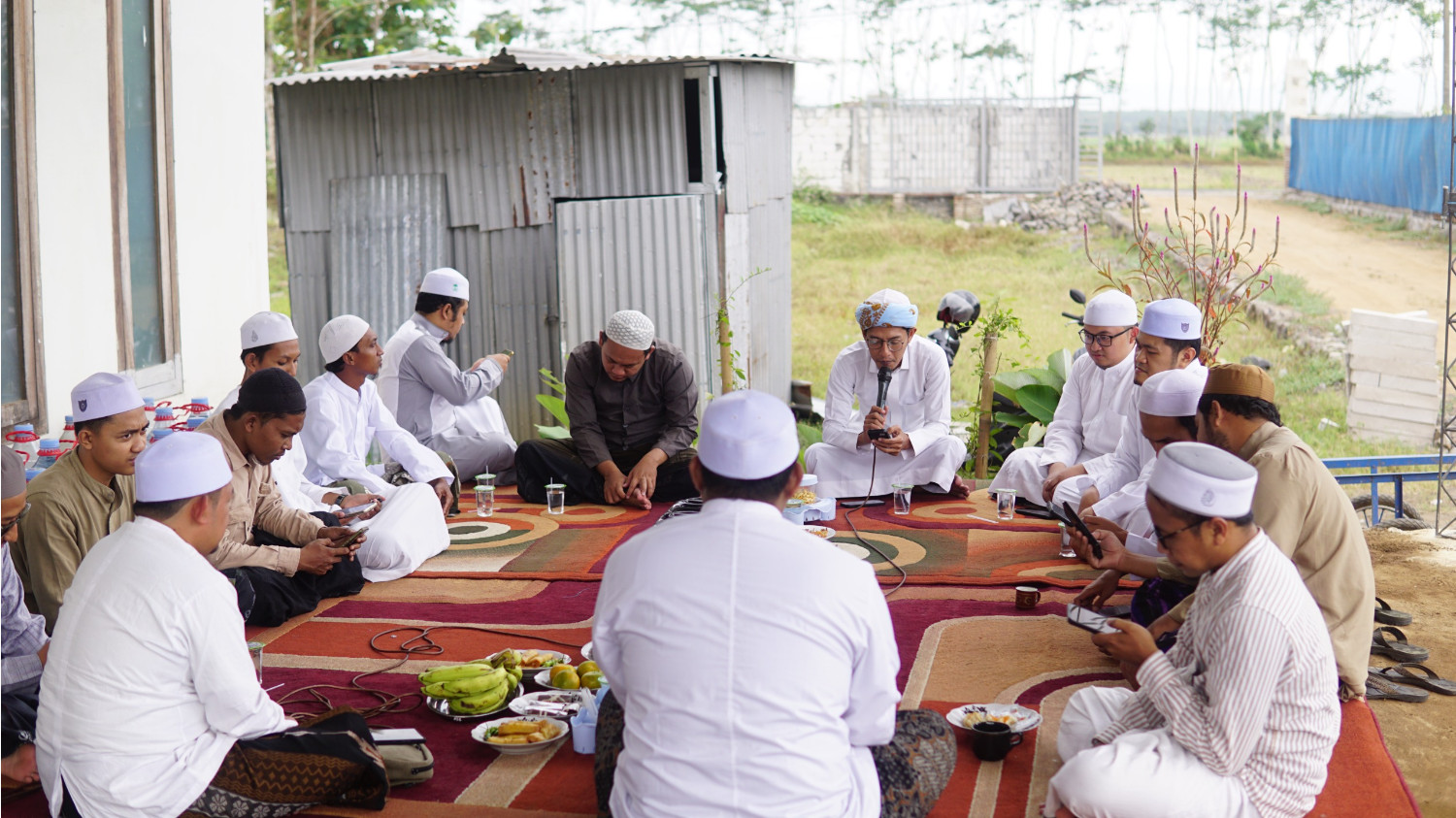 Lantunan Maulid dan Kajian Kitab Hangatkan Ijtima Majelis Al-Wafa Biahdillah Jember